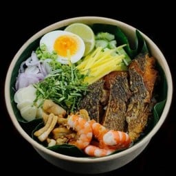 ข้าวคลุกน้ำปลาทะเล ปลาแกะ