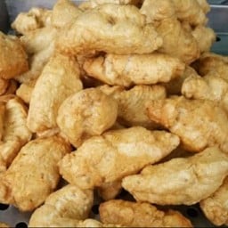 ลูกชิ้นปลาระเบิด(น้ำจิ้มมะขามสามรส)