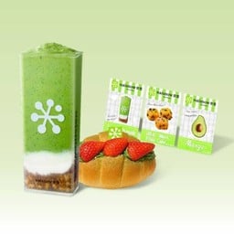 สมูทตี้อะโวคาโดโยเกิร์ต คู่กับ มัทจะสตรอว์เบอร์รี่ชิโอะปัง