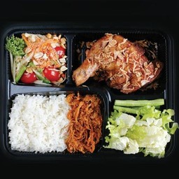 เซท I ไก่ทอด + หมูฝอย + ข้าวมัน + ส้มตำ