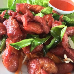 หมูแดดเดียว ทอดใหม่ร้อนๆ
