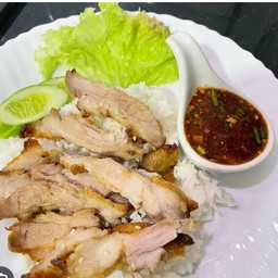 [อร่อยซ่ากับโค้ก] ข้าวหมูย่างจิ้มแจ่ว +  โค้ก ออริจินัล (กระป๋อง)