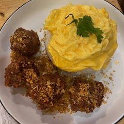 ข้าวหมูสับทอด+น้ำจิ้มแจ่ว