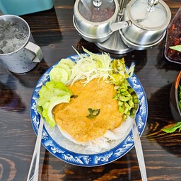 ขนมจีนน้ำยาปู