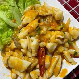 ผัดปลาหมึกไข่เค็ม