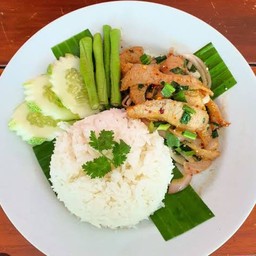 ข้าวน้ำตกหมูย่าง