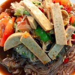 ตำเส้นเล็กหมูยอ