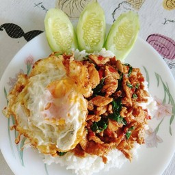 ไอ้มดแดงกะเพราเผ็ดพ่นไฟ