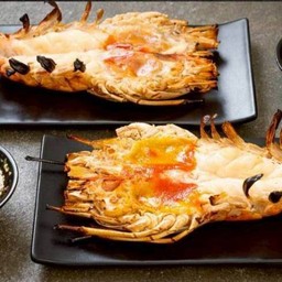 กุ้งแม่น้ำย่าง 2 ตัว