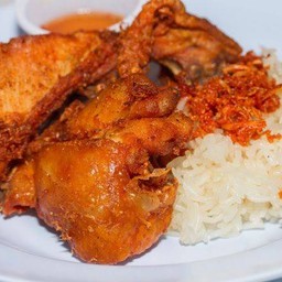 ปาร์ตี้ไก่ทอด สะโพก2 +ปีก2+น่อง2+ข้าวเหนียว2.