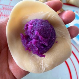 กะหรี่ปั๊บไส้มันม่วง 5 ตัว