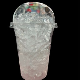 น้ำแข็งพร้อมแก้วและฝา
