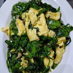 ใบเหลียง ผัดไข่