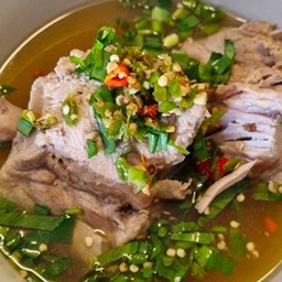 ต้มแซ่บกระดูกหมู
