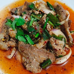 น้ำตกคอหมูย่าง