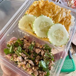 ข้าวราดลาบ