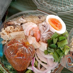 ยำขนมจีนยำแซ่บนัวส์ ตลาดริมสวนหนองจอก