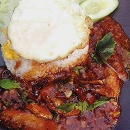 กระเพราปลากระป๋อง