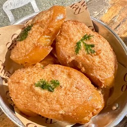 ขนมปังหน้าไก่ (6 - 7 ชิ้น)