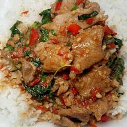 ข้าวกะเพราหมูชิ้น