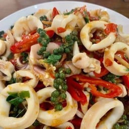 Jazz อาหารตามสั่งกระเพรารสเด็ด ปากซอยบางเลน18