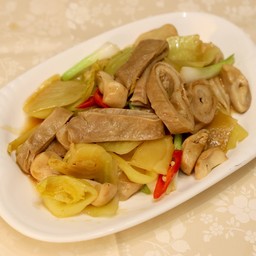 กระเพาะหมูผัดเกี่ยมไฉ่