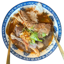 น้ำเงี้ยวติดสูท