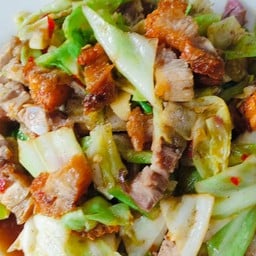 ผัดกะหล่ำปลีหมูสามชั้น