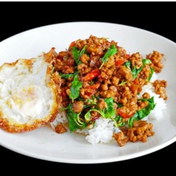 กระเพราหมูสับ+ไข่ดาว