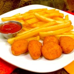 เซทรวม  เฟรนช์ฟรายส์ + ไก่ป๊อบ7ชิ้นค่ะ (แถมฟรีชีสดิ๊ป)