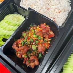 ข้าวหมูทอดคั่วพริกเกลือ