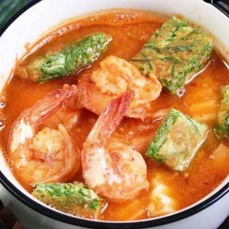 ตามสั่งร้อยล้าน   /ส้มตำ/ลาบ