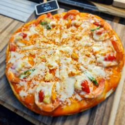 พิซซ่าหน้าซีฟู๊ดคอกเทล