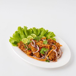 ยำไก่แซ่บ