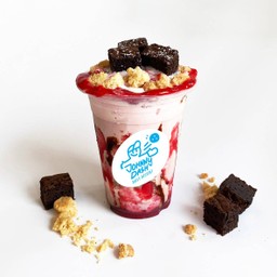 Milkshake Strawberry Sundae