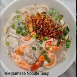 ก๋วยจั๊บญวนกุ้งและหมู