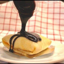 เครปกล้วยหอมซอสช็อคโกแลต