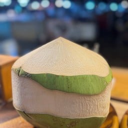 มะพร้าวปั่นนมสดหน้าตลาด by.Chompoo