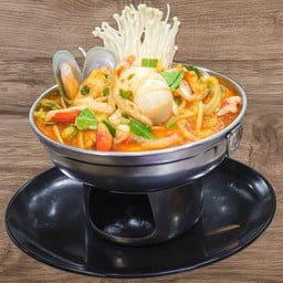 บะหมี่หม้อไฟทะเล