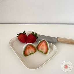 Daifuku strawberry - size XL