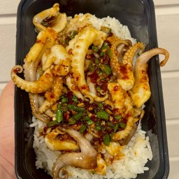 หมึกผัดพริกขี้หนู