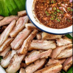 คอหมูย่าง 3 ขีด