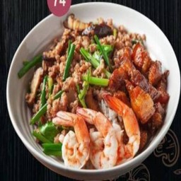 B1 ข้าวต้มแห้ง หมูสับผัดเห็ดหอม + หมูหวาน + กุ้ง