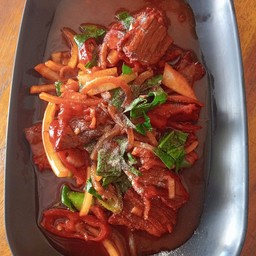 ข้าวเนื้อแดง