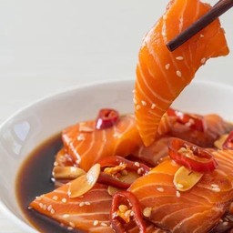 D1 แซลมอนดองซีอิ๊วญี่ปุ่น 150 กรัม  FREE ข้าว+สาหร่าย+อื่นๆ