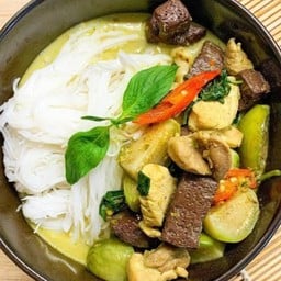 ขนมจีนน้ำยาป่า มุมอร่อยท้ายซอย