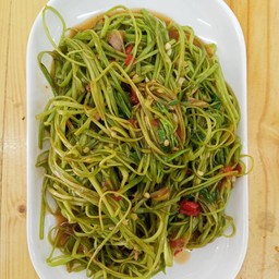 ผัดผักบุ้งฝอย