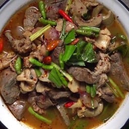 ต้มแซ่บเครื่องในเนื้อตุ๋น