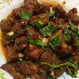 ผัดกะเพราหมูตุ๋น