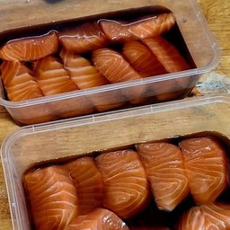 แซลม่อนดอง